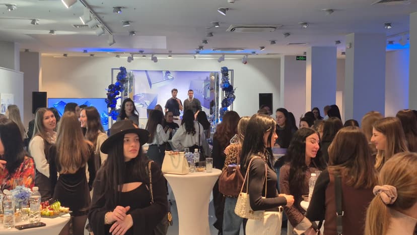 AL+ Cosmetics by Dr. AL|MA отпразнува рожден ден в nOva art space - Снимка 3