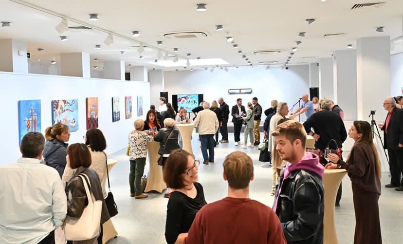 Зуека в nOva art space: картините, в които разпознаваме себе си - Снимка 8